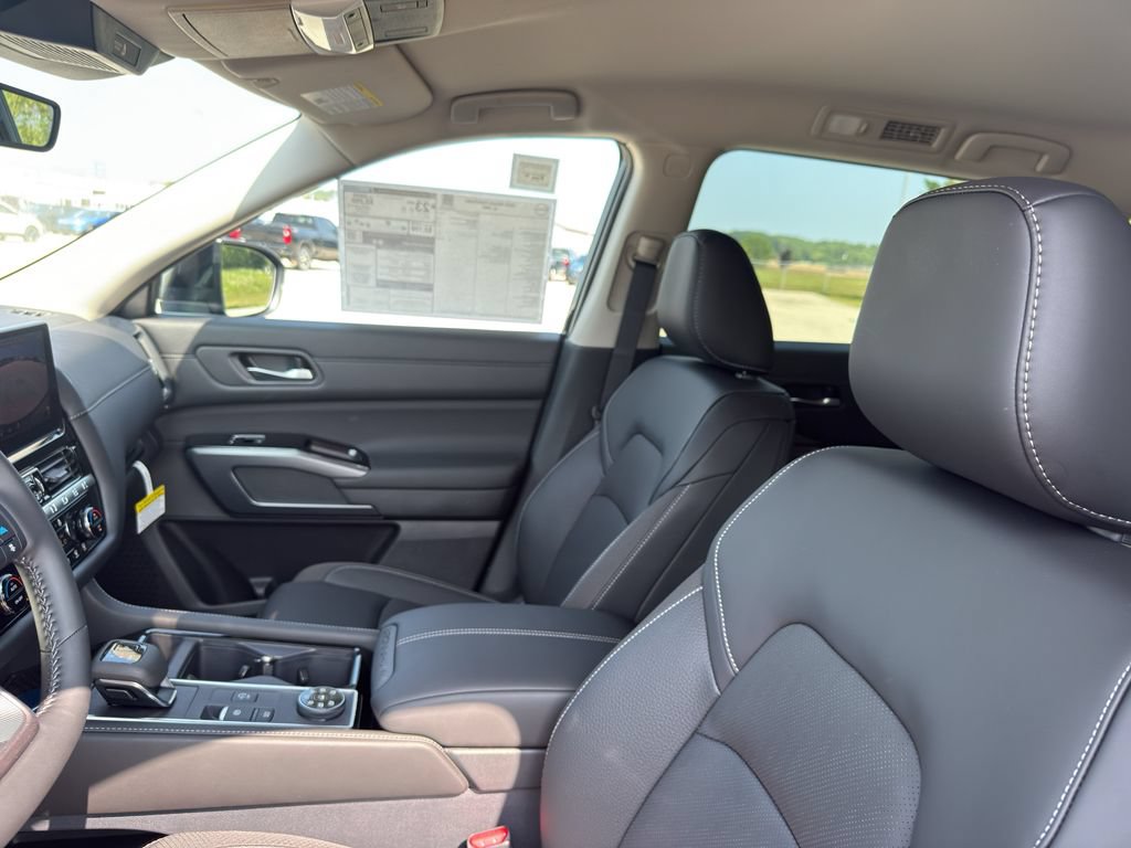 New 2026 Nissan Pathfinder SL AWD/4WD image 26