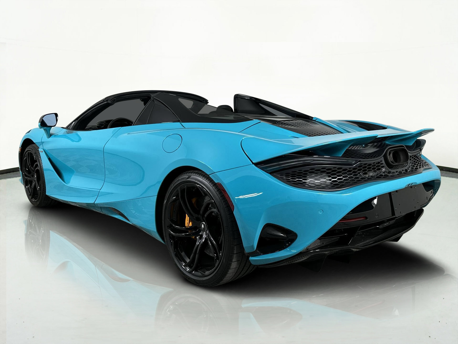 Used 2024 McLaren 750S Spider image 6