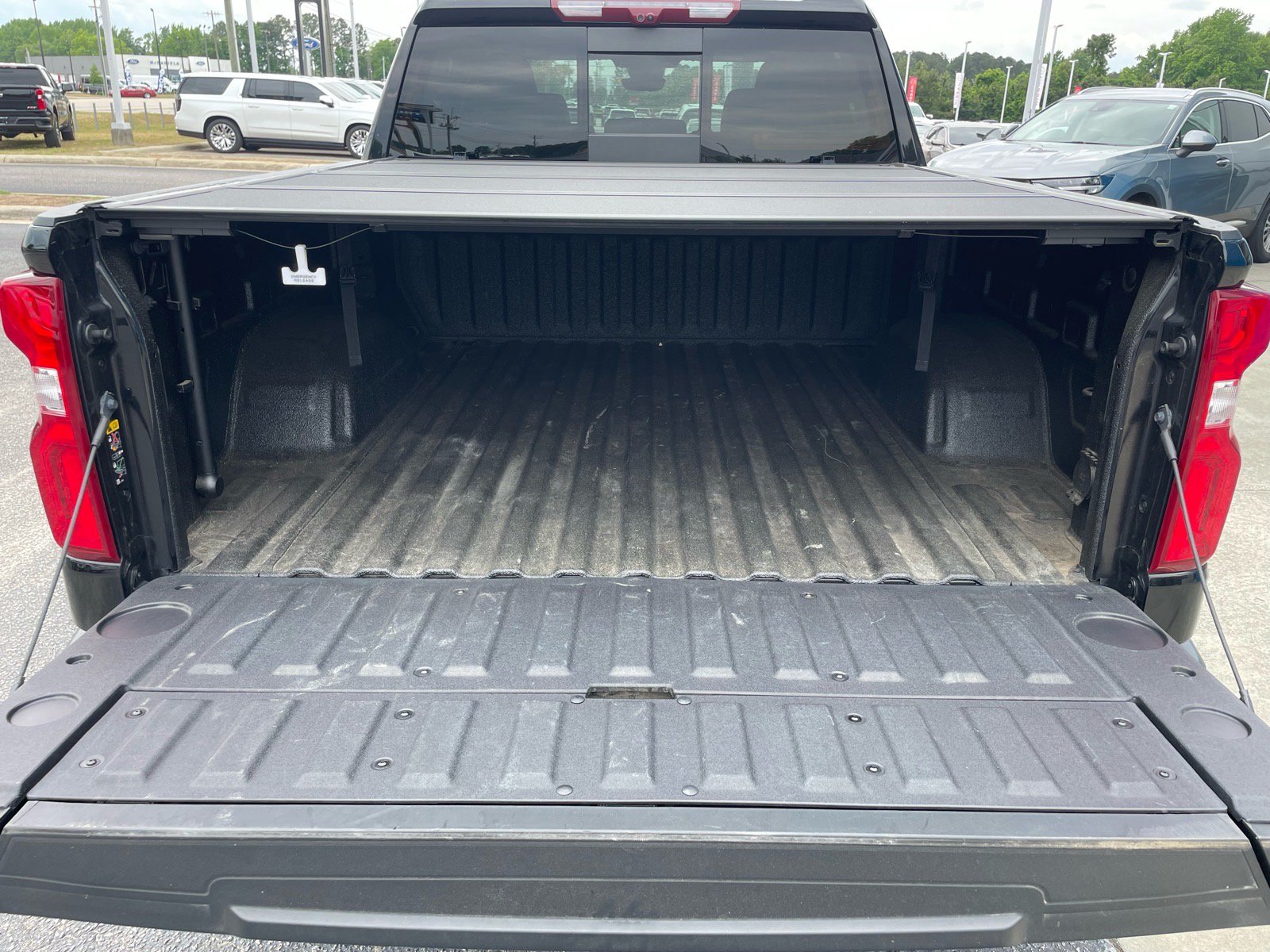 Used 2024 Chevrolet Silverado 1500 LTZ w/ LTZ Premium Package AWD/4WD image 7