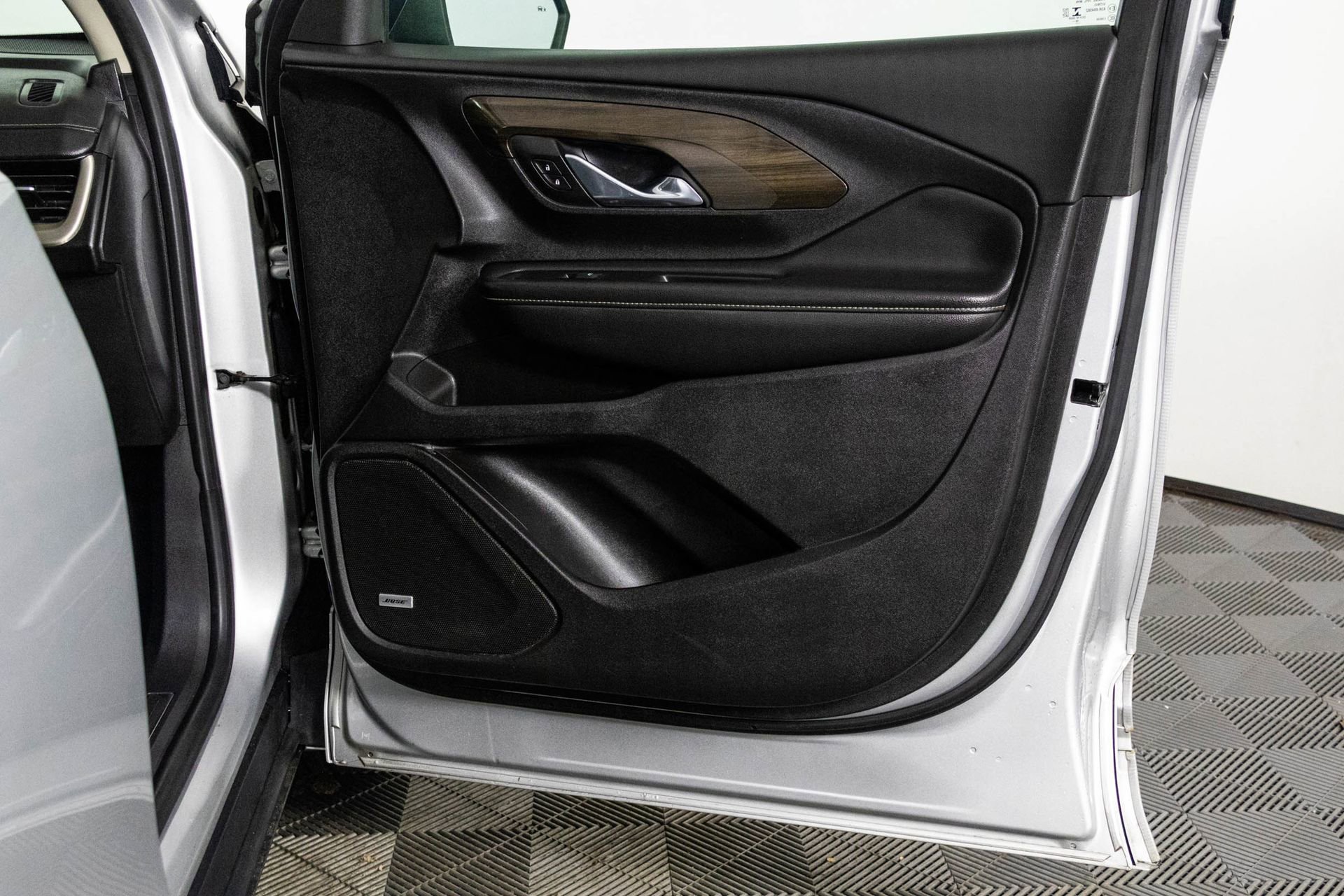 Used 2019 GMC Terrain Denali w/ Advanced Safety Package image 42