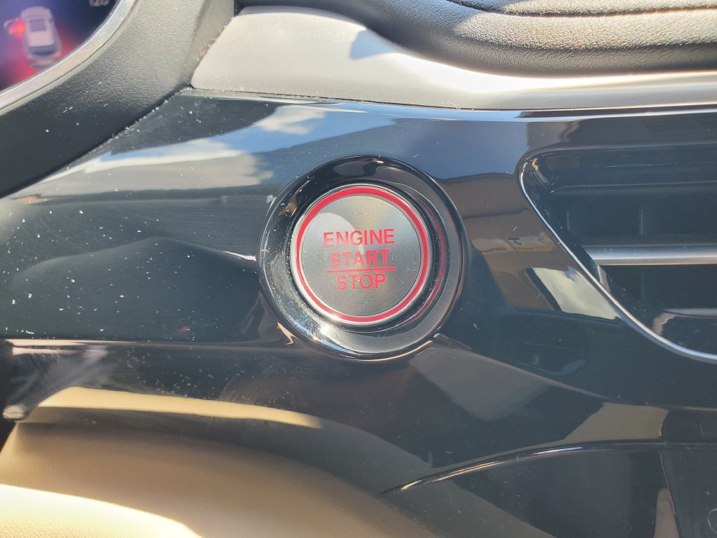 Used 2025 Acura MDX w/ Technology Package FWD image 28