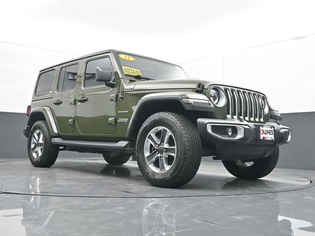 Used 2021 Jeep Wrangler Unlimited Sahara w/ Dual Top Group AWD/4WD image 25