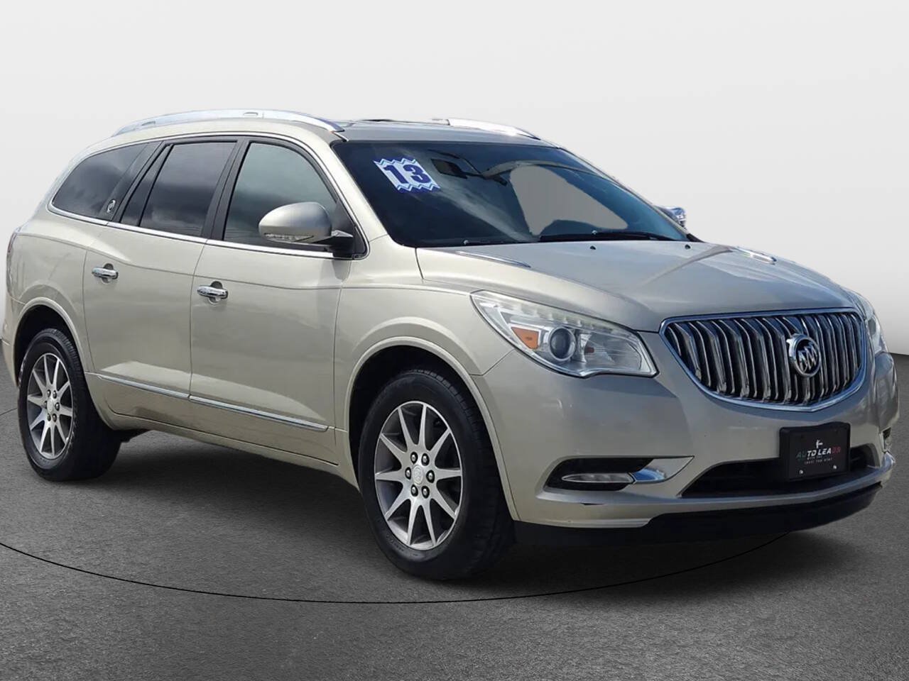 Used 2013 Buick Enclave Leather FWD image 2