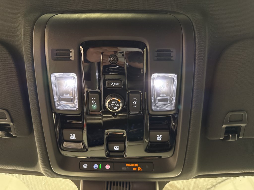 New 2026 Chevrolet Suburban LT w/ Comfort Package AWD/4WD image 23