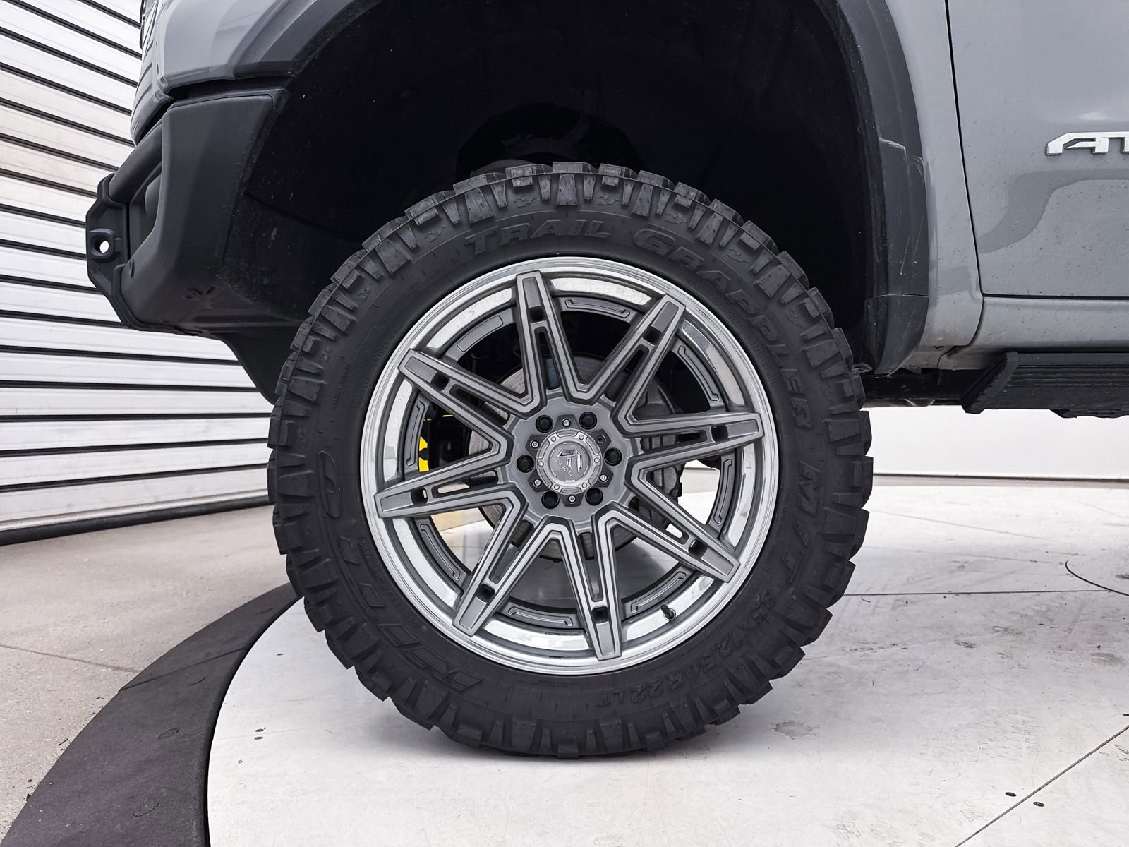 Used 2024 GMC Sierra 1500 AT4X AWD/4WD image 17