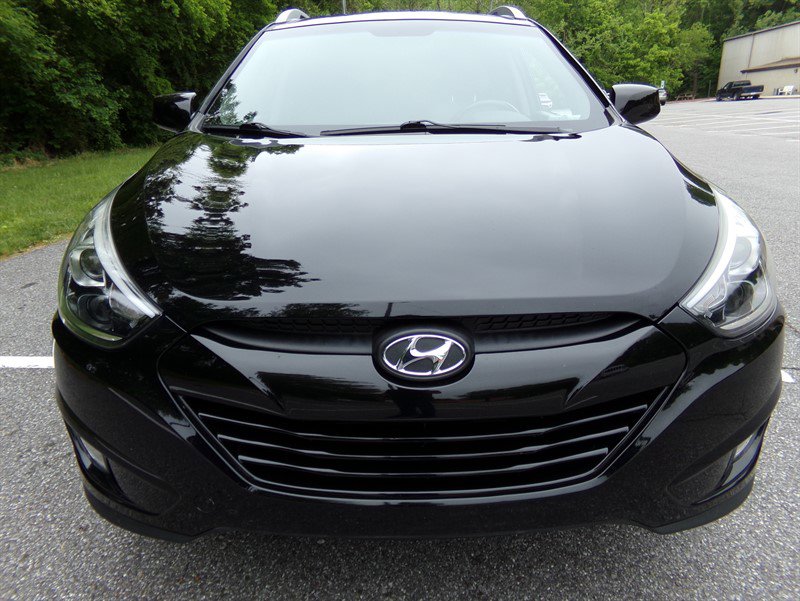 Used 2015 Hyundai Tucson SE AWD/4WD image 3