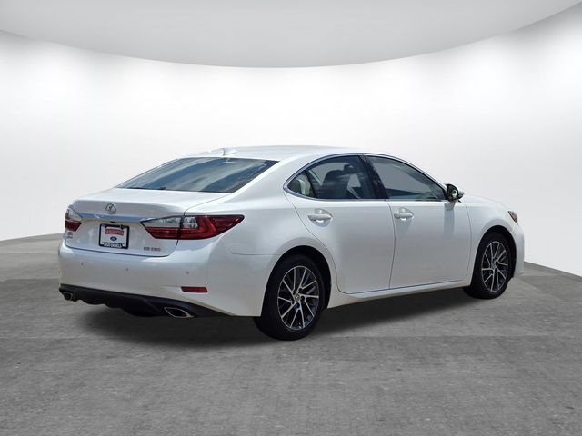 Used 2017 Lexus ES 350 FWD image 4