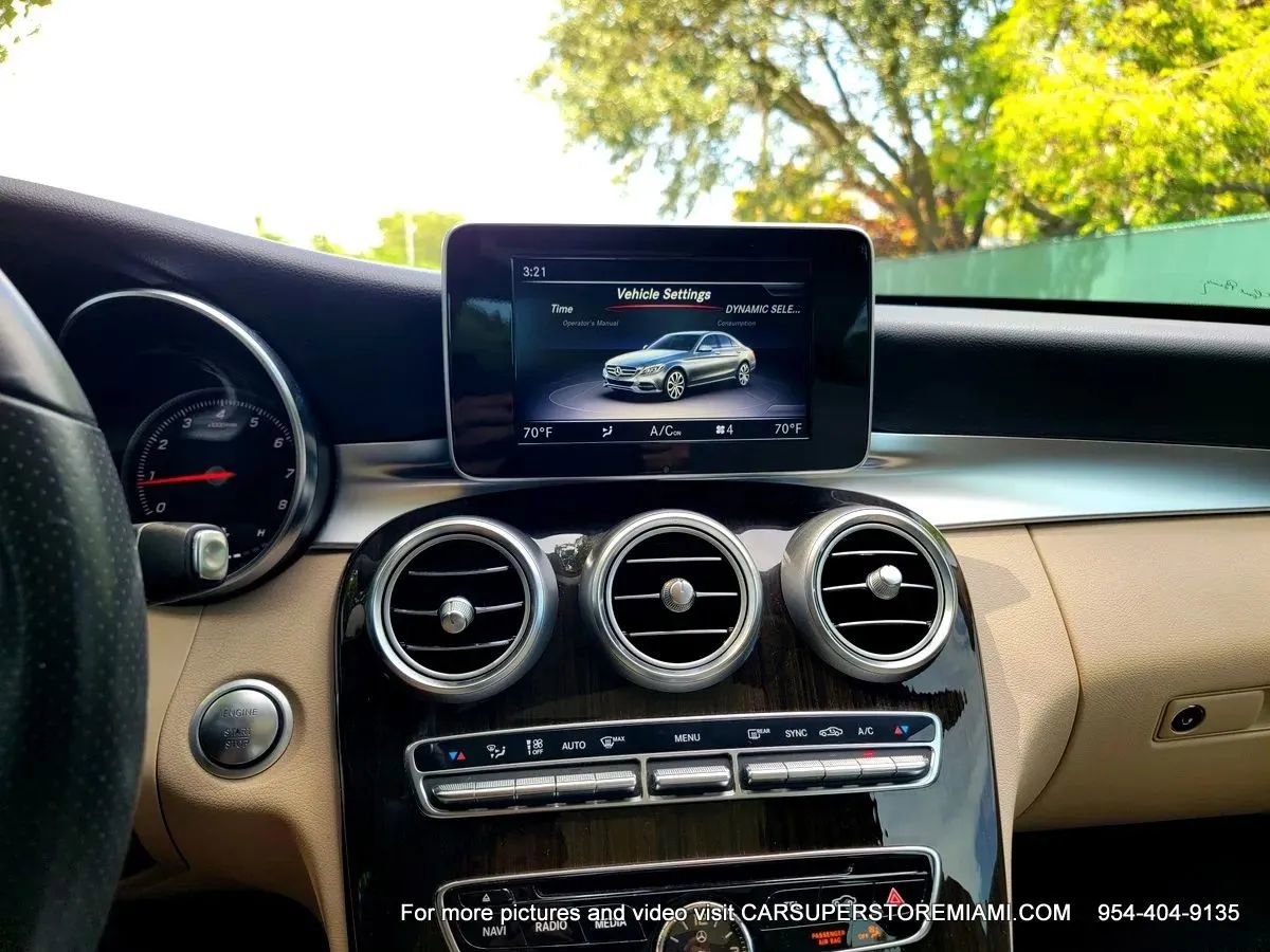 Used 2018 Mercedes-Benz C 300 Sedan image 32