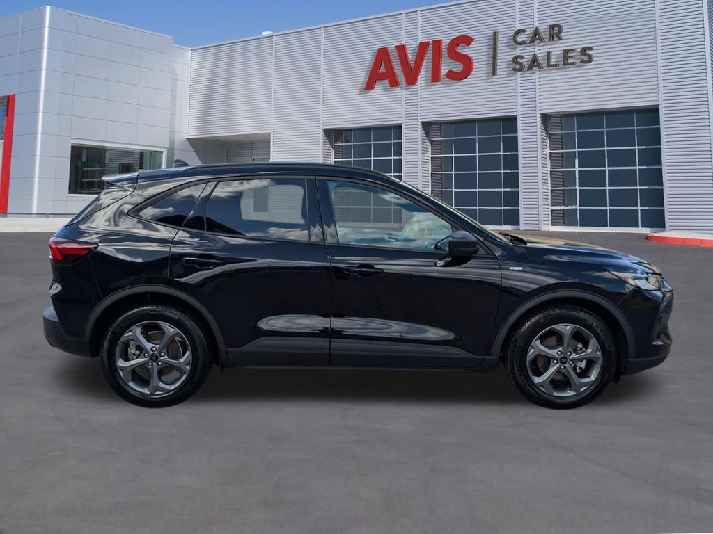 Used 2025 Ford Escape ST-Line image 5