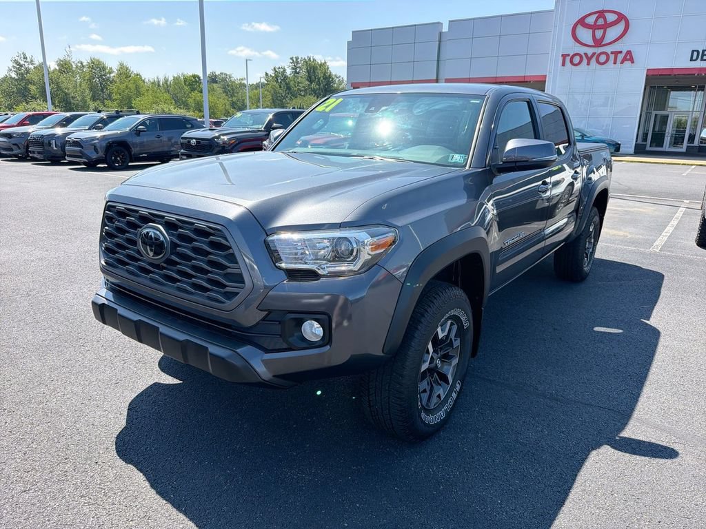 Used 2021 Toyota Tacoma TRD Off-Road AWD/4WD image 4