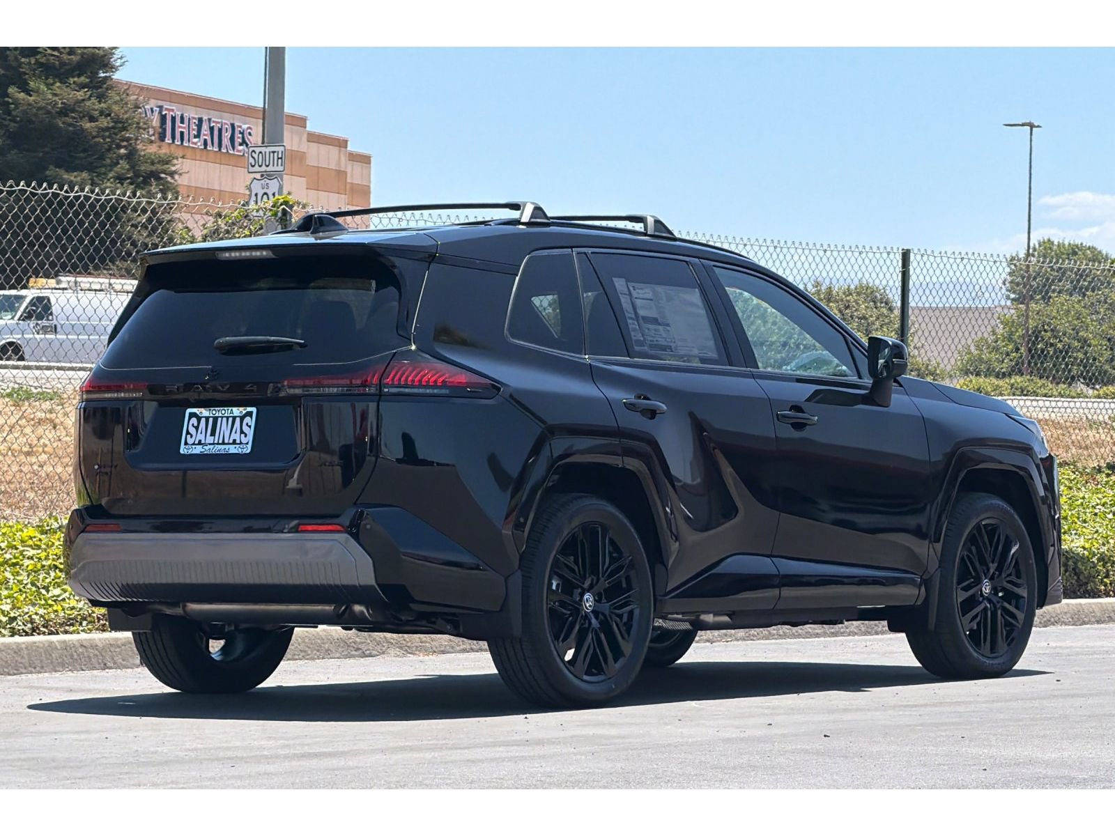 New 2026 Toyota RAV4 XSE w/ Panoramic Sun Roof Package AWD/4WD image 4