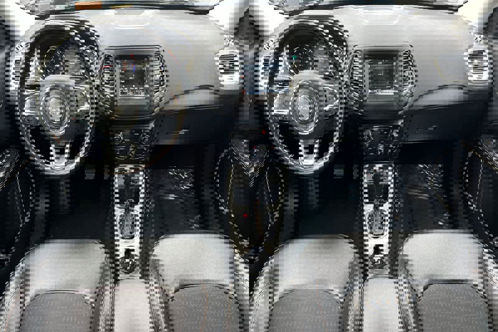 Used 2018 Jeep Compass Latitude w/ Popular Equipment Group image 3