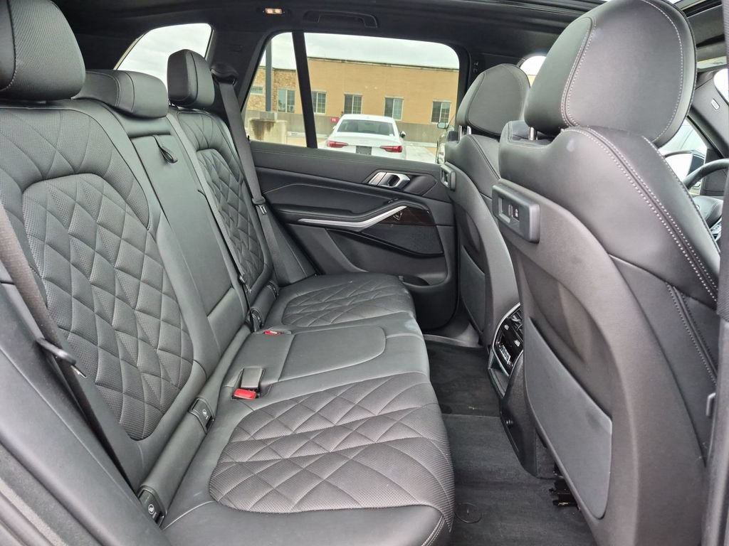 Used 2023 BMW X5 xDrive40i w/ Premium Package AWD/4WD image 19