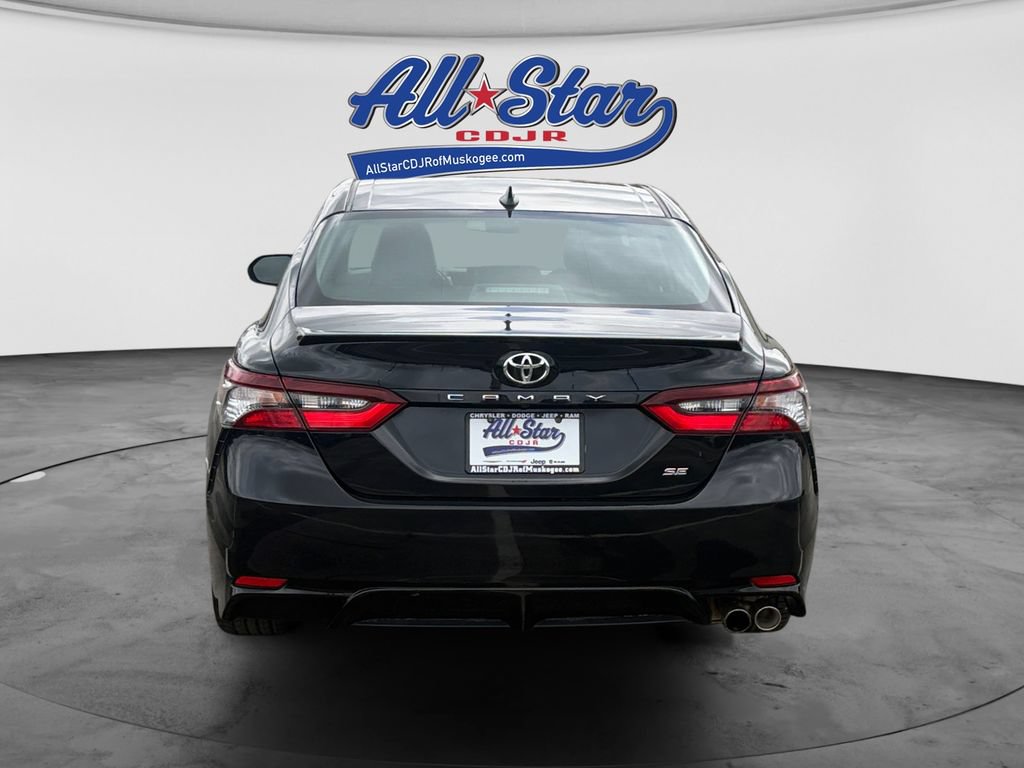 Used 2021 Toyota Camry SE FWD image 6