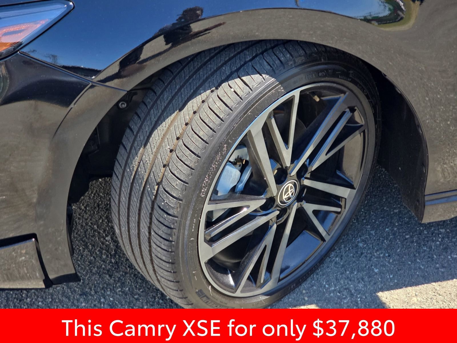 Used 2025 Toyota Camry XSE FWD image 38