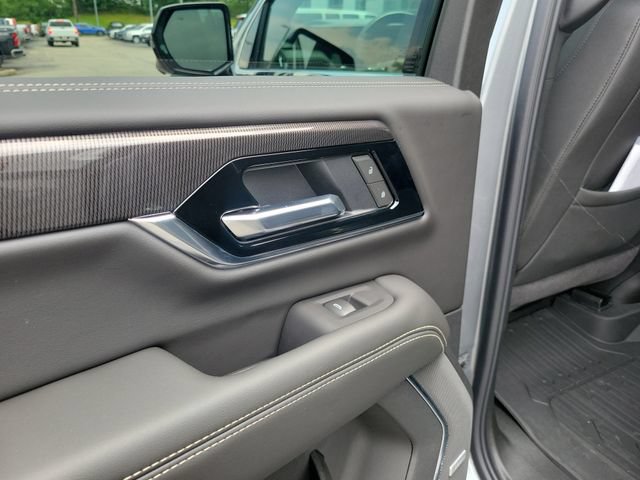 New 2026 GMC Yukon XL Elevation w/ Elevation Premium Package AWD/4WD image 14