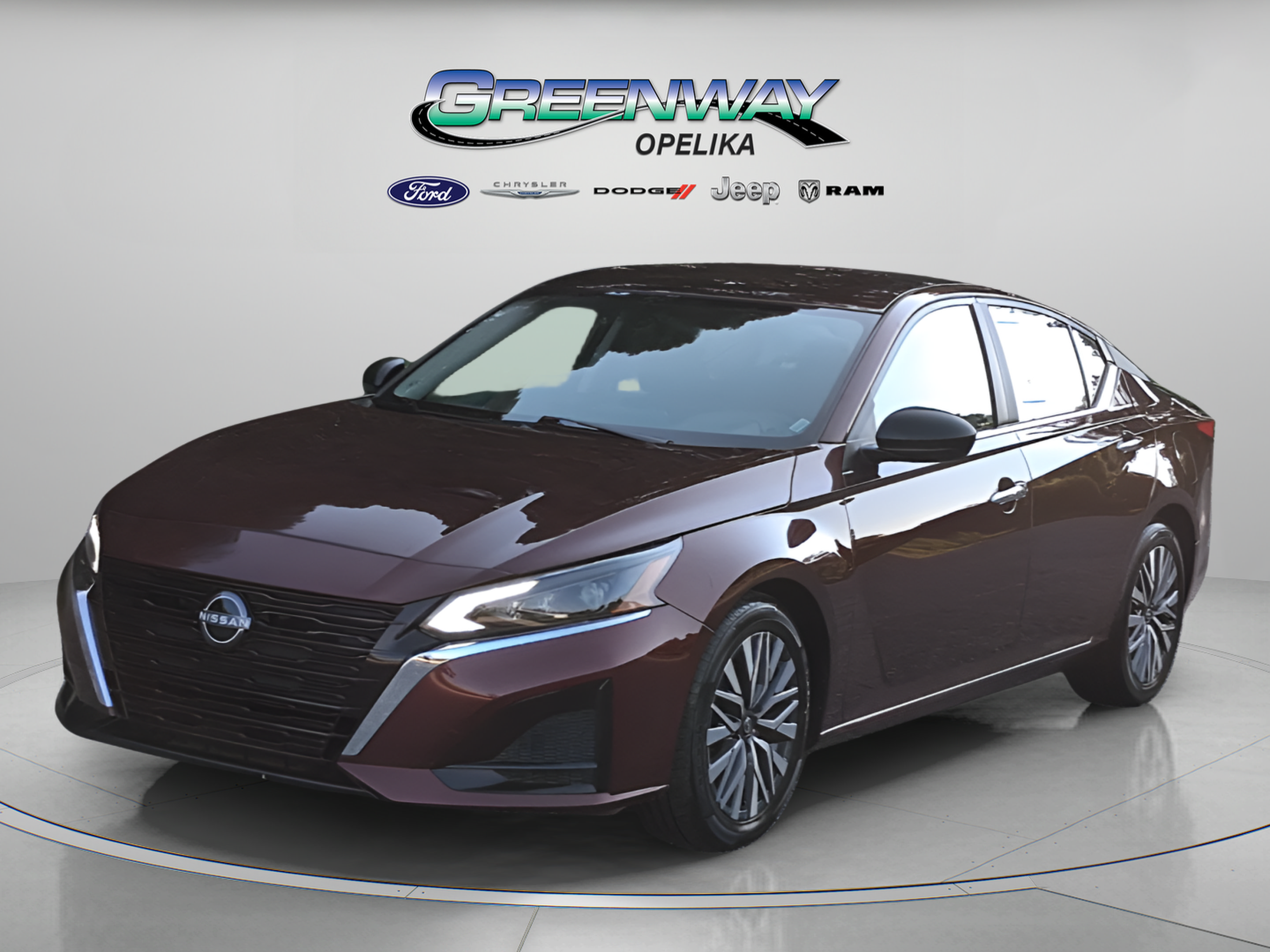 Used 2025 Nissan Altima 2.5 SV FWD image 3