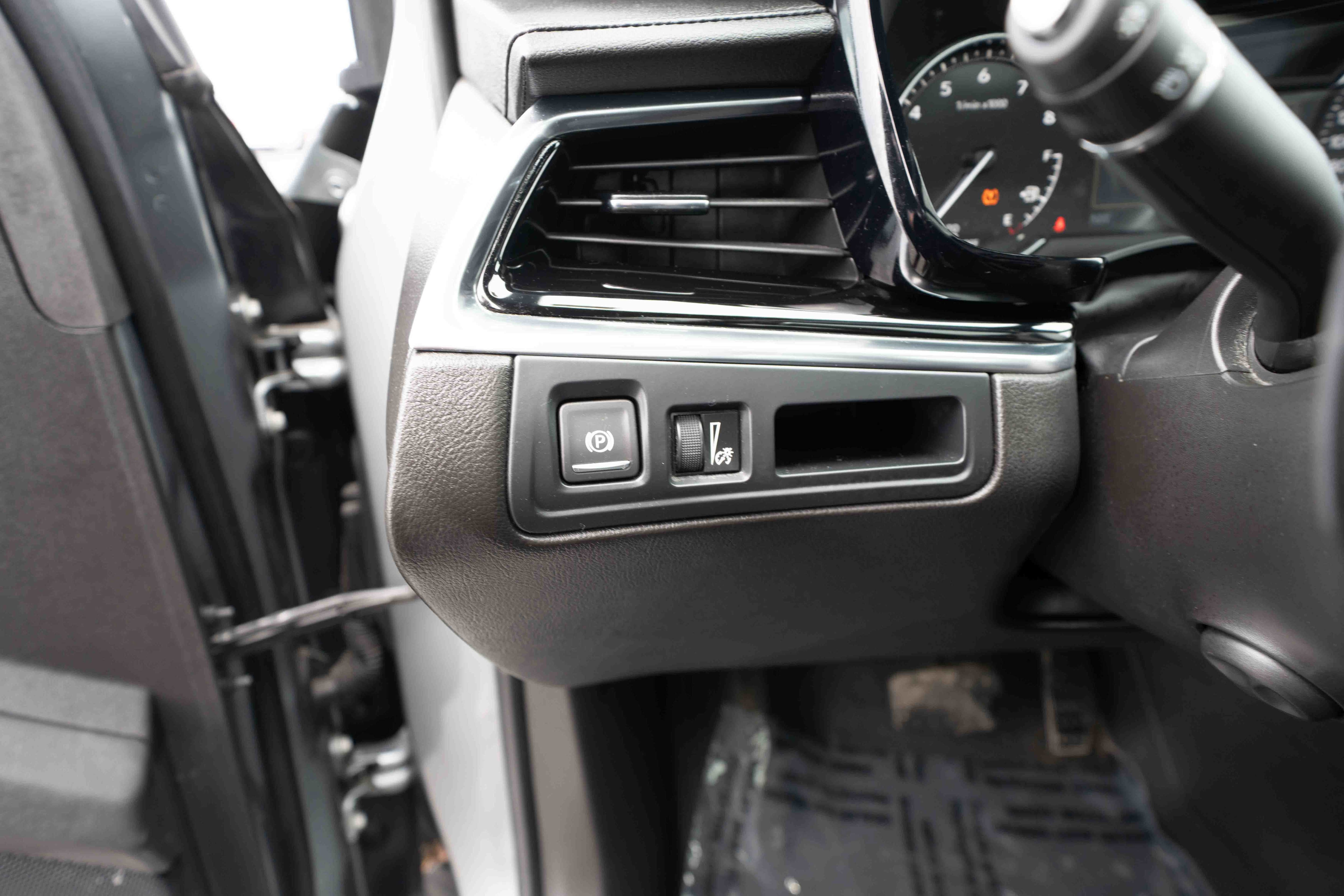 Used 2023 Cadillac XT6 Premium Luxury image 11