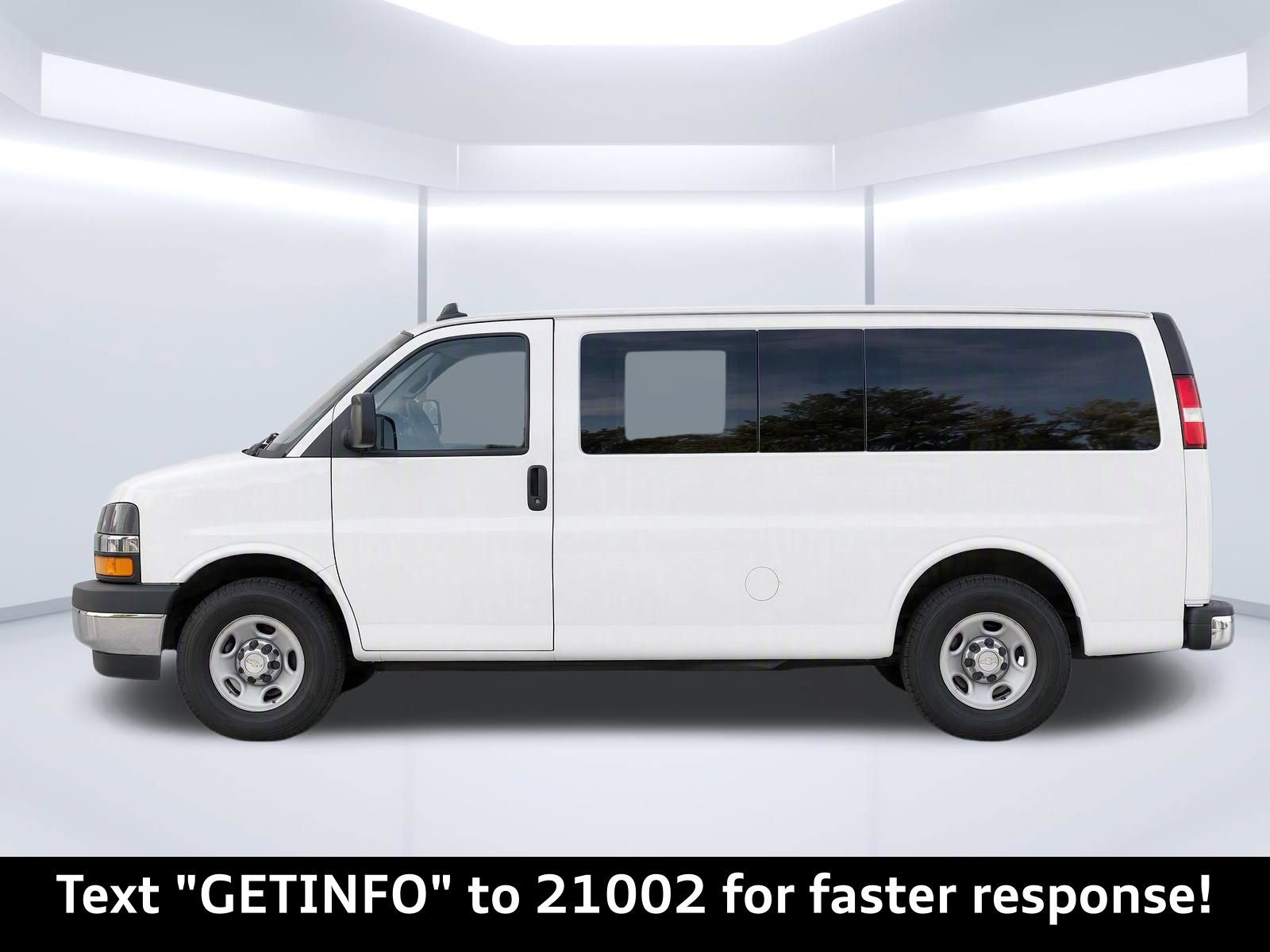 Used 2020 Chevrolet Express 3500 LT w/ LT Preferred Equipment Group RWD image 7