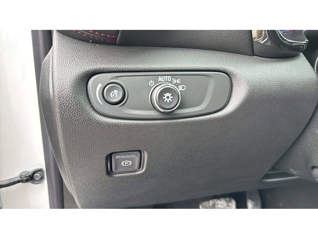 Used 2025 Chevrolet Blazer RS w/ Enhanced Convenience Package image 20