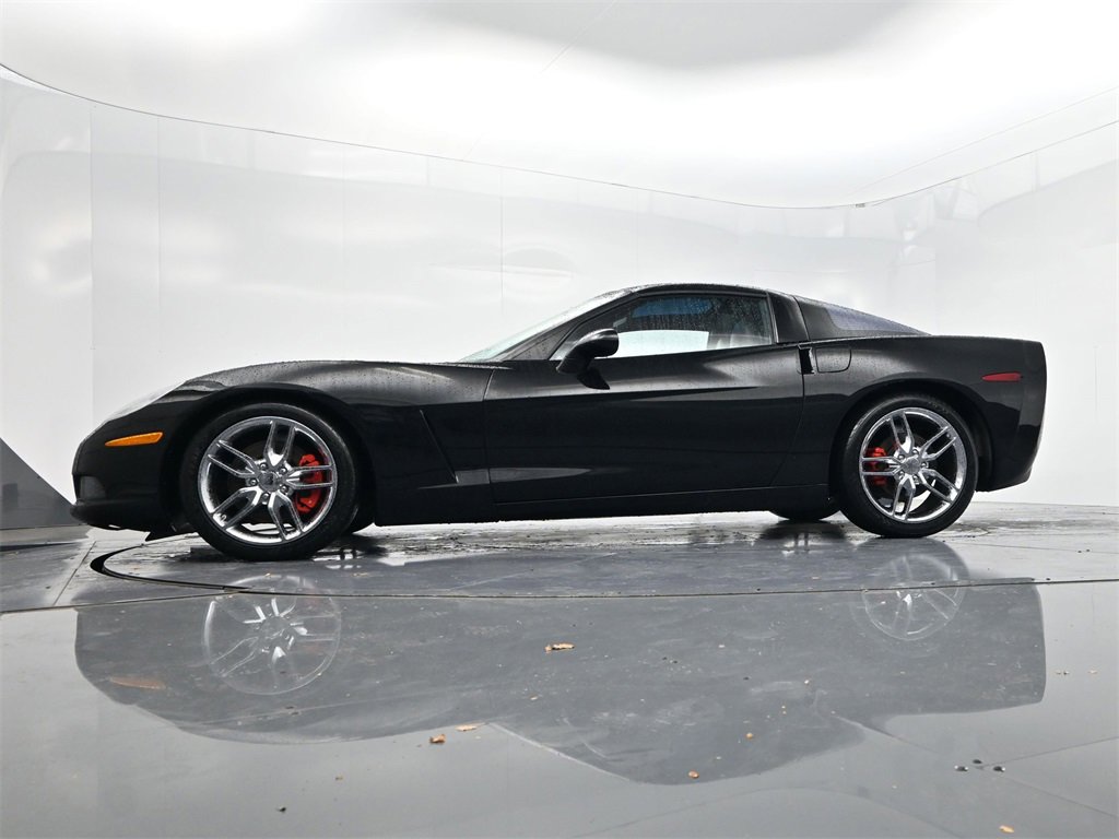Used 2005 Chevrolet Corvette Coupe w/ Preferred Equipment Group image 31
