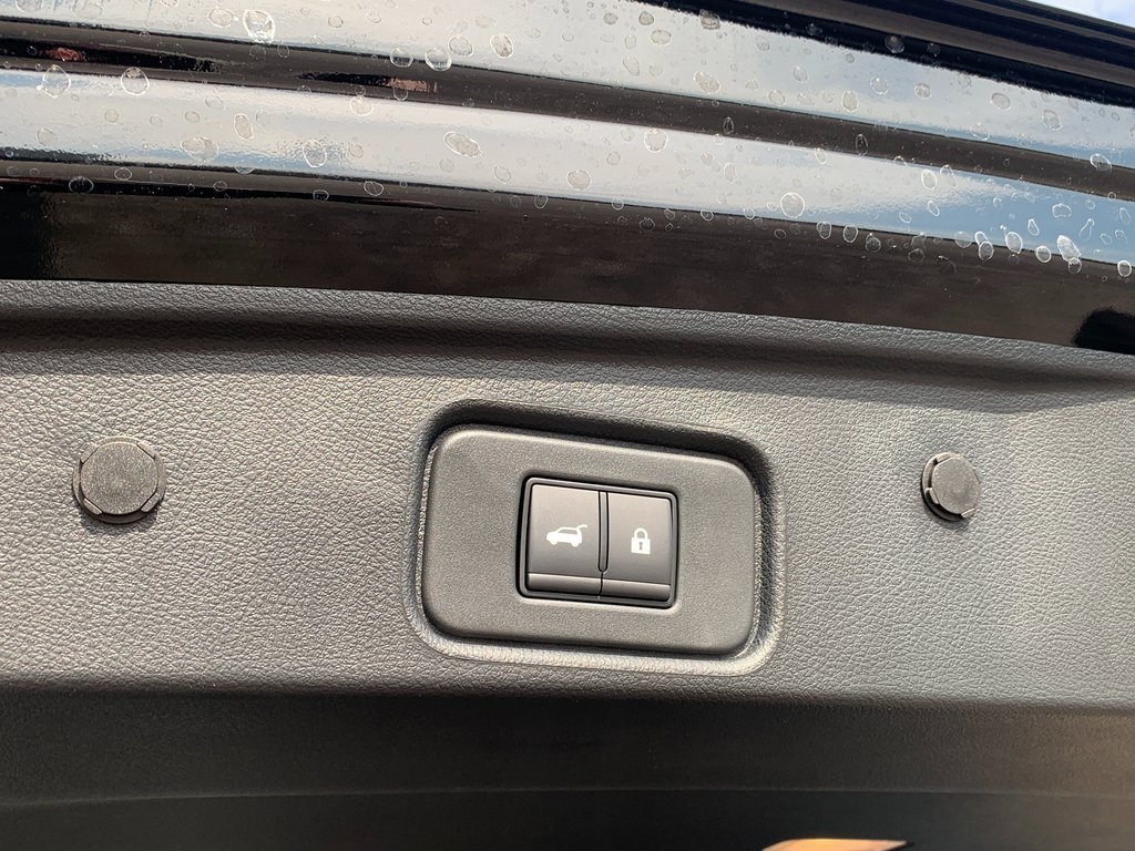 New 2026 Nissan Pathfinder SV image 6