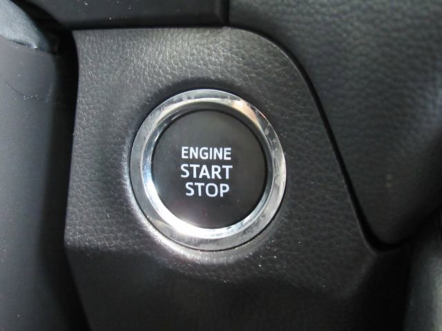 Used 2025 Toyota RAV4 XLE image 40