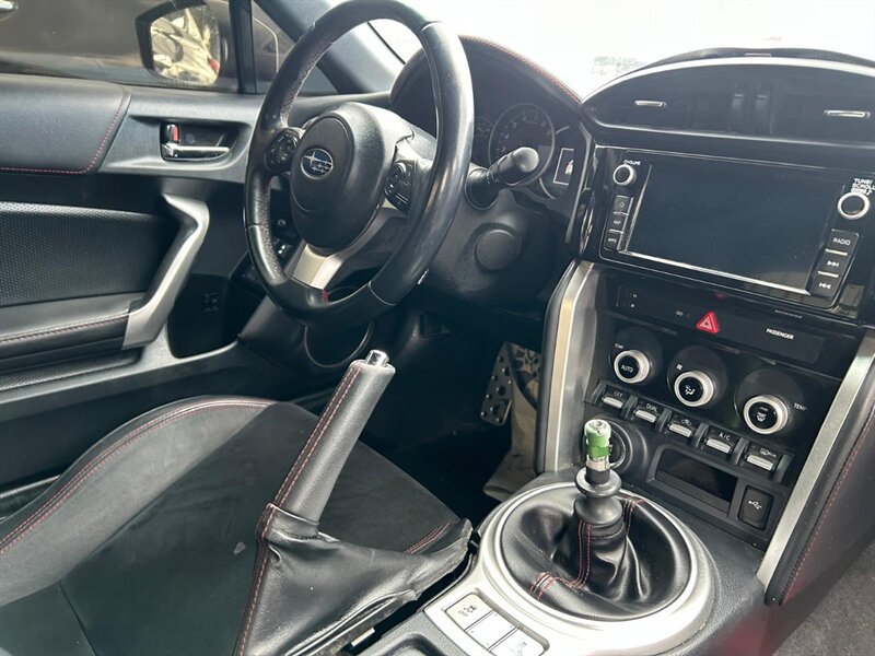 Used 2018 Subaru BRZ Limited w/ Popular Package #2 RWD image 9