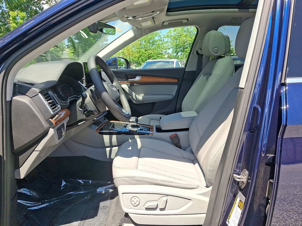 Certified 2023 Audi Q5 2.0T Premium w/ Convenience Package AWD/4WD image 14