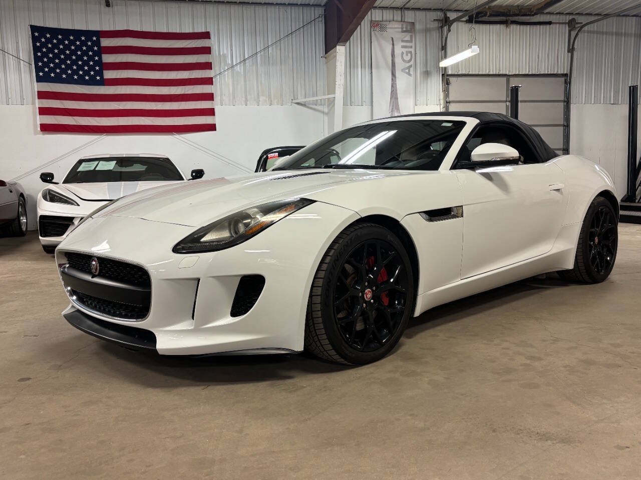 Used 2014 Jaguar F-TYPE Convertible RWD image 1