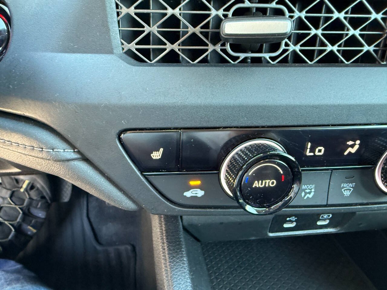 Used 2023 Honda Accord EX image 31