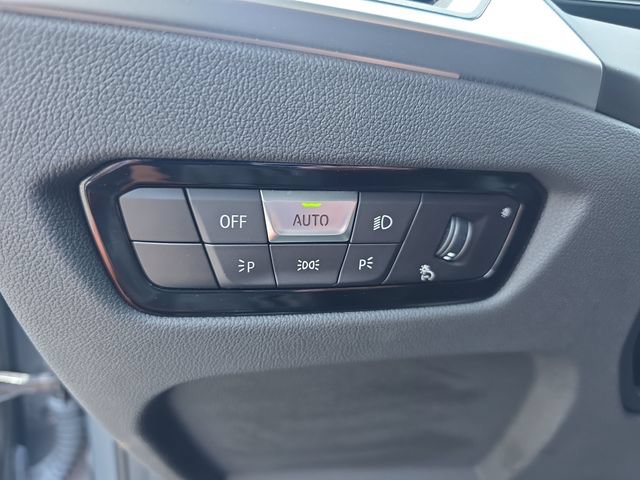 Used 2023 BMW 330i Sedan w/ Premium Package RWD image 19