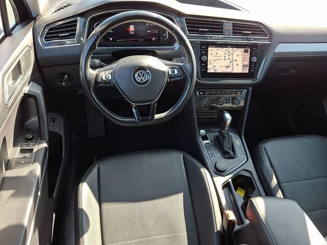 Used 2019 Volkswagen Tiguan SEL w/ 3rd Row Seat Package AWD/4WD image 2