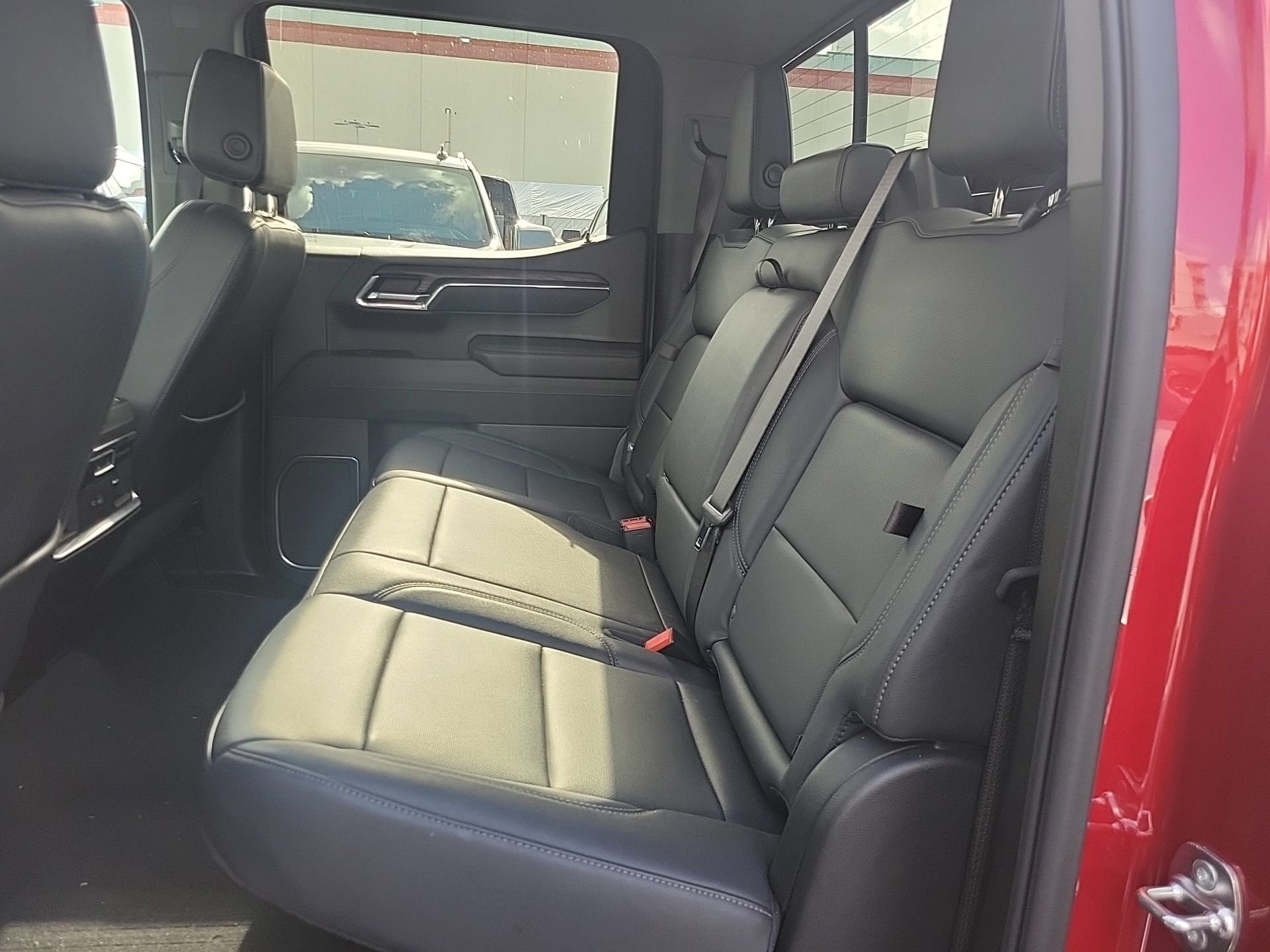 Used 2025 GMC Sierra 1500 SLT w/ SLT Premium Plus Package AWD/4WD image 14
