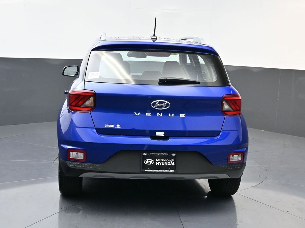 Certified 2025 Hyundai Venue SEL image 5