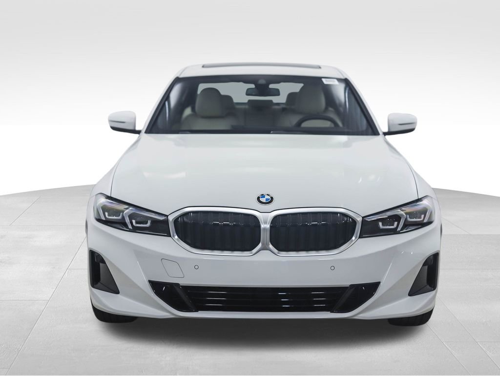 Used 2025 BMW 330i xDrive Sedan w/ Convenience Package image 9