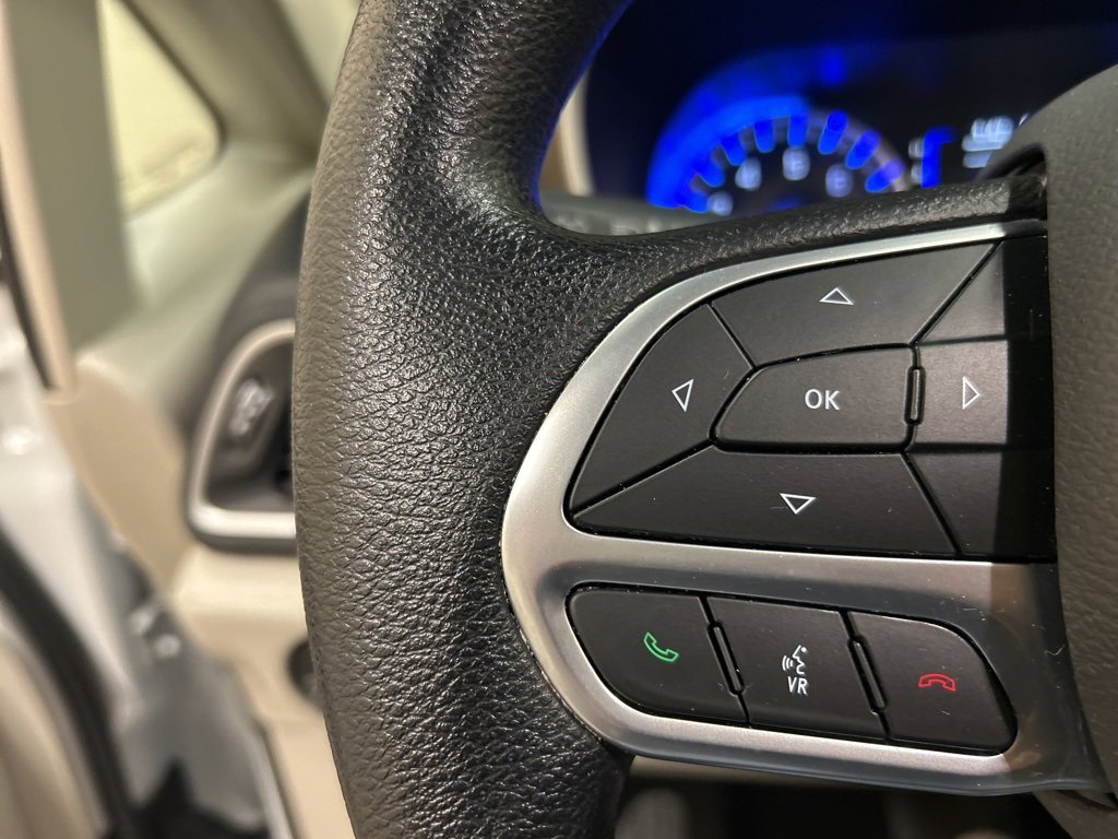 Used 2021 Chrysler Voyager Lxi image 21