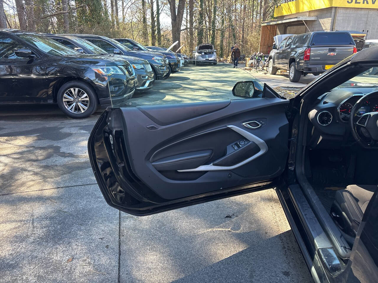 Used 2020 Chevrolet Camaro LT image 9