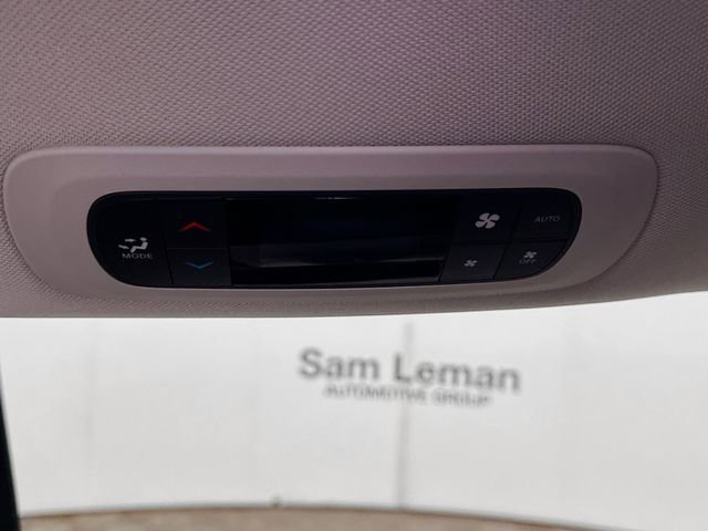 Used 2018 Chrysler Pacifica Touring-L Plus w/ Tire & Wheel Group image 26