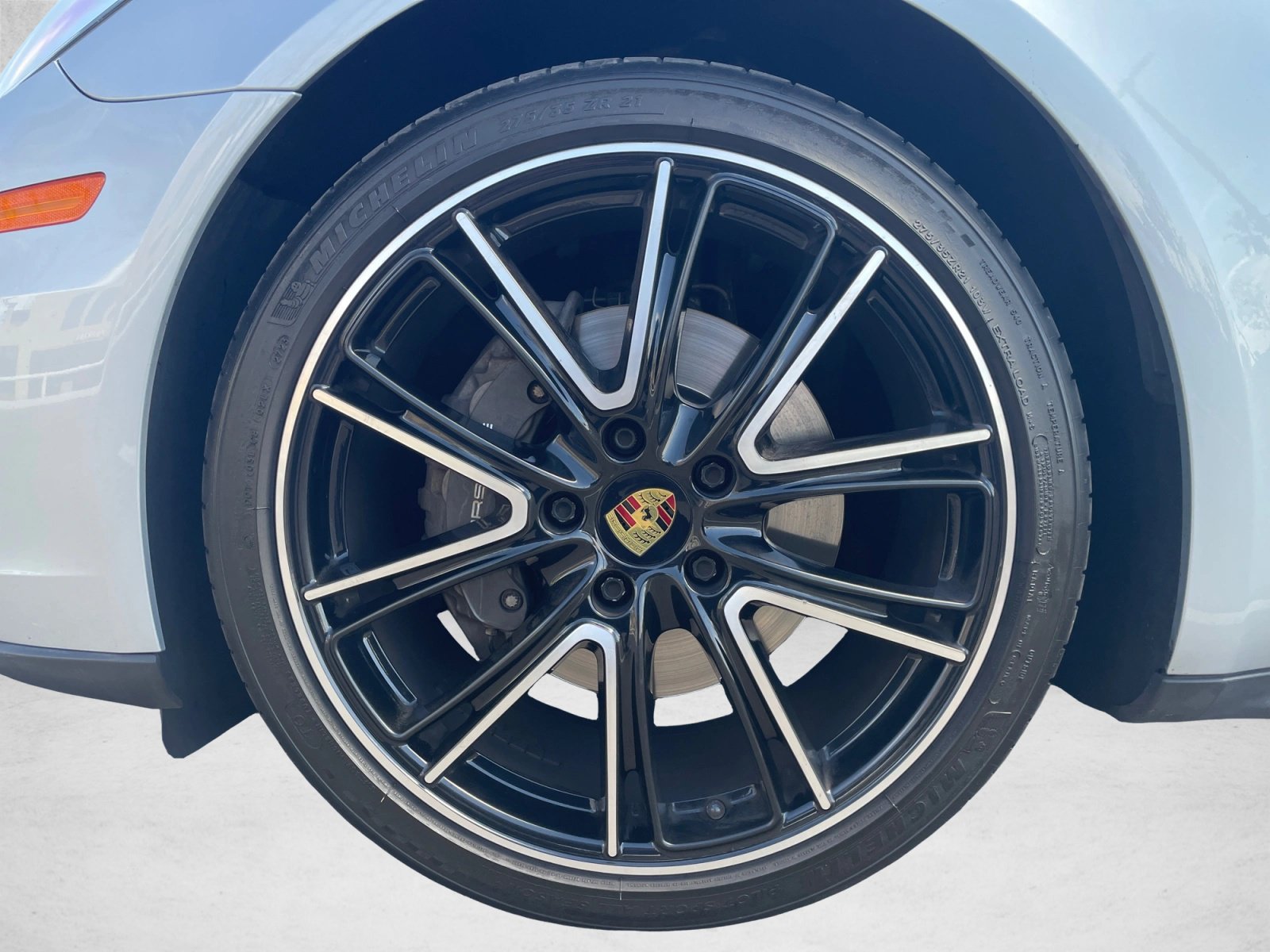 Used 2018 Porsche Panamera 4 Executive AWD/4WD image 9