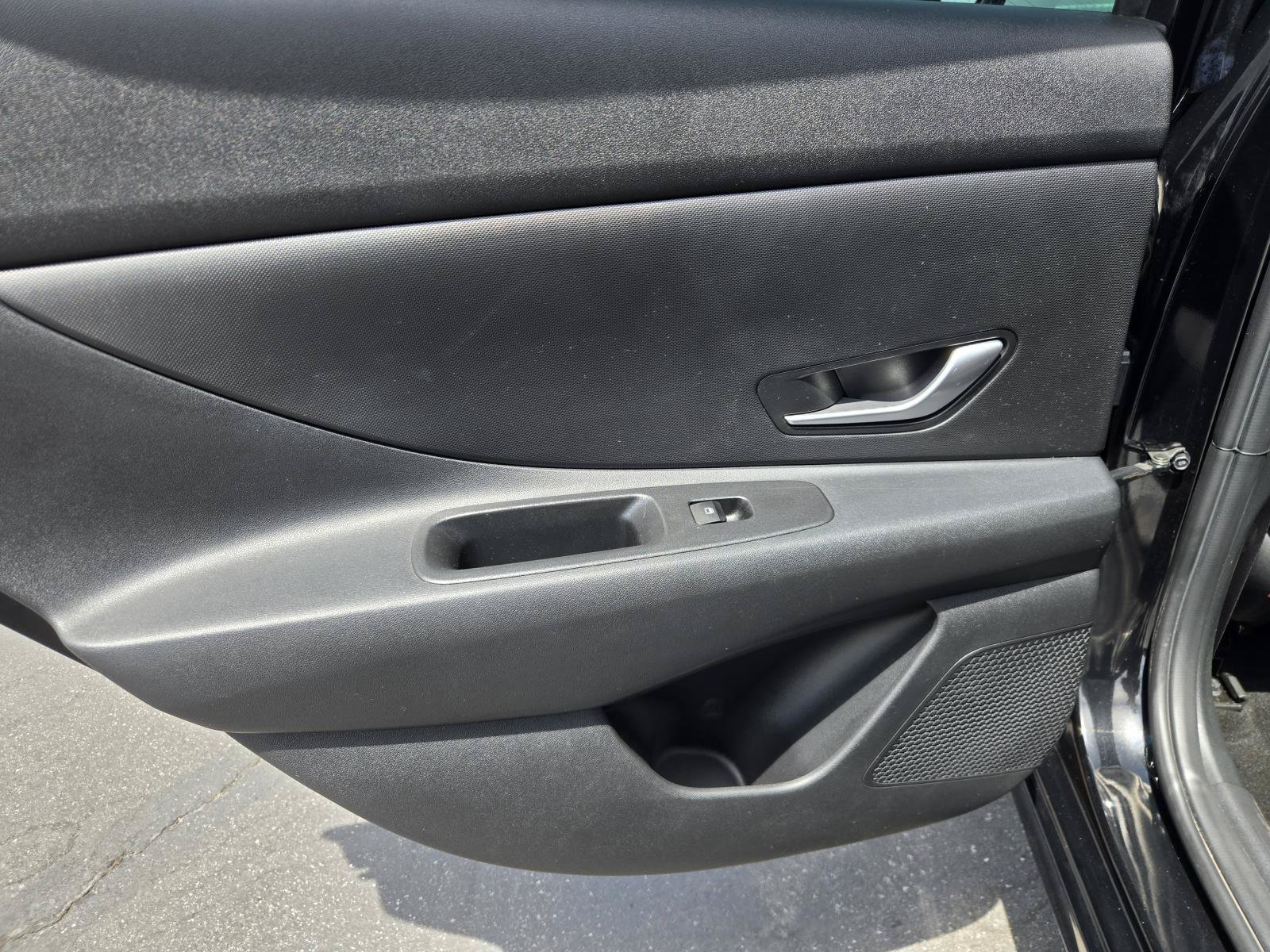 Used 2022 Hyundai Elantra SEL FWD image 24