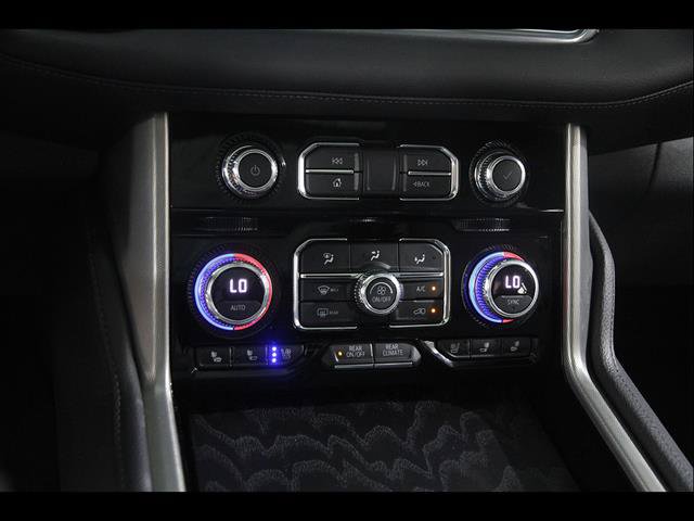 Used 2022 GMC Yukon Denali AWD/4WD image 16