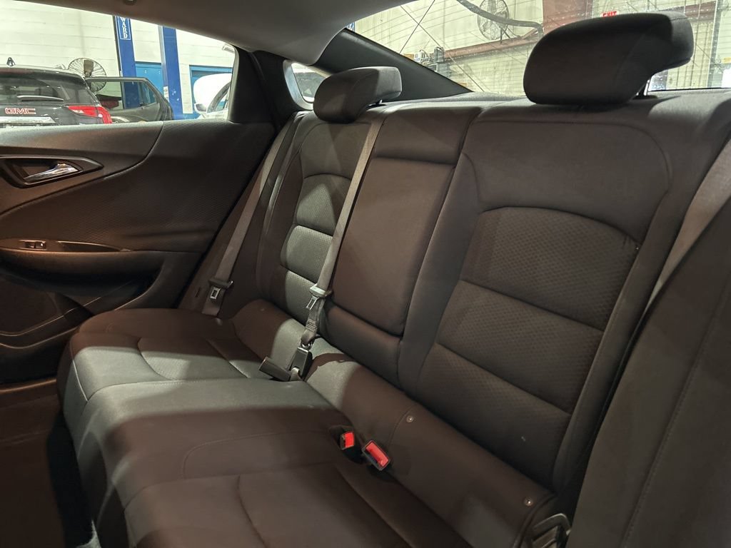 Used 2023 Chevrolet Malibu LT FWD image 32