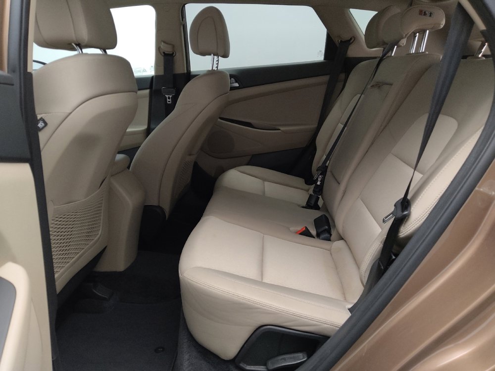 Used 2017 Hyundai Tucson SE image 18