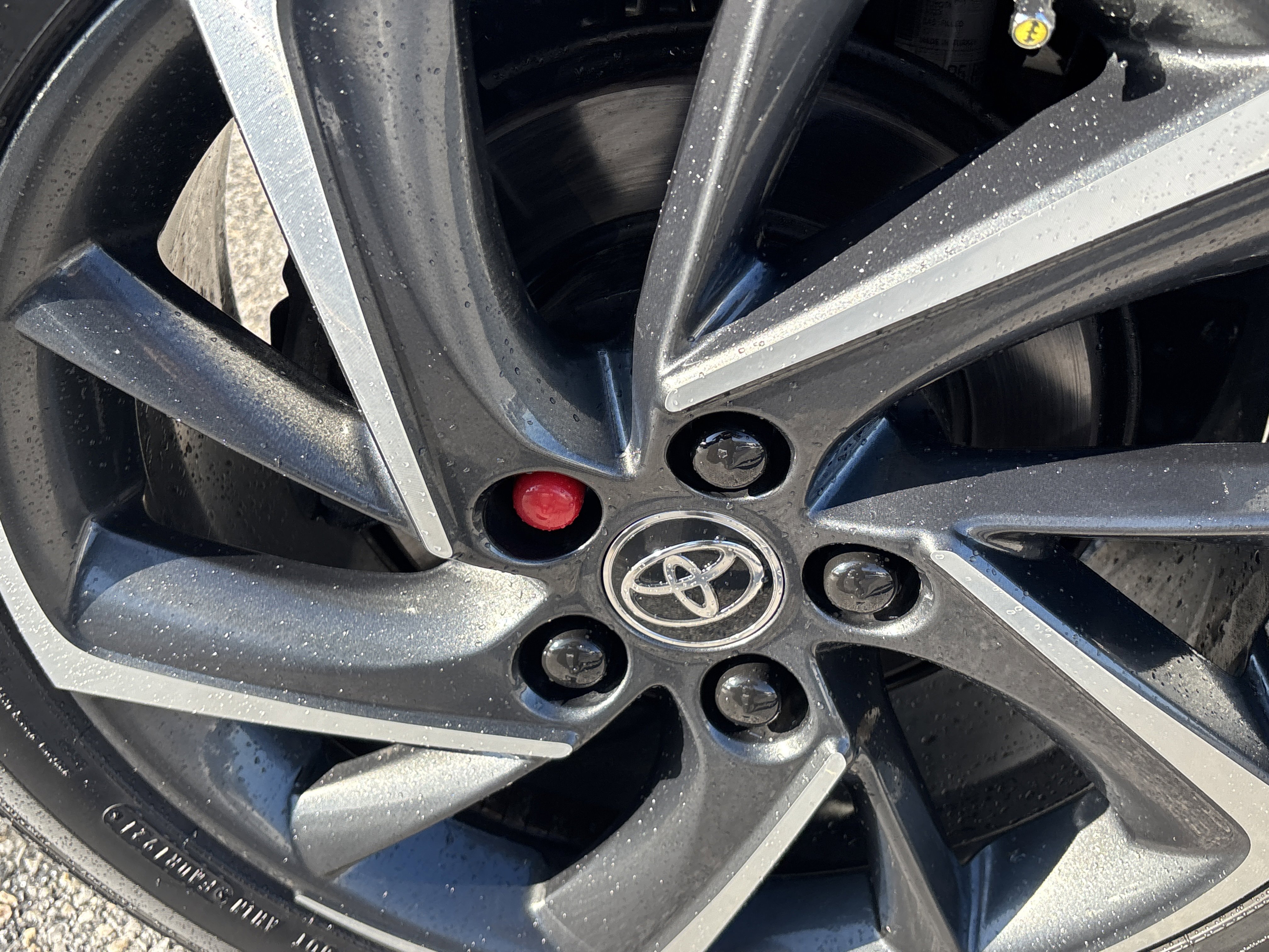 Used 2021 Toyota C-HR Limited image 14