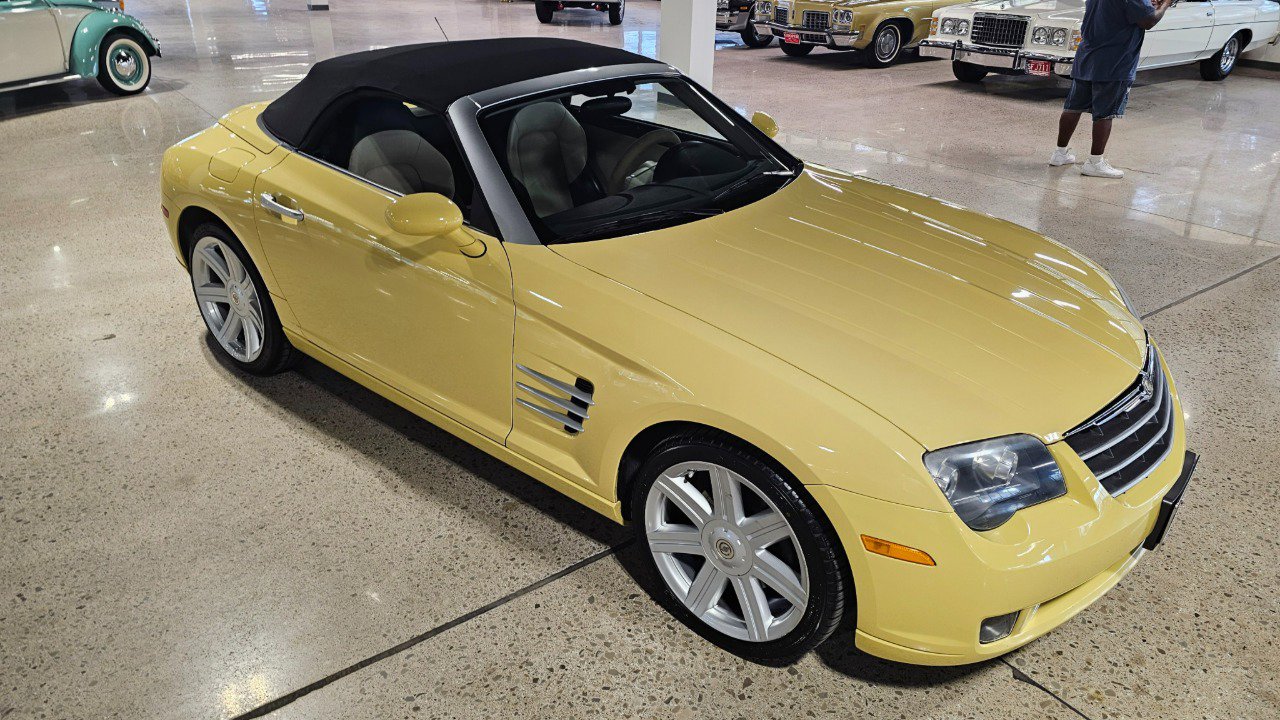 Used 2005 Chrysler Crossfire Limited image 5