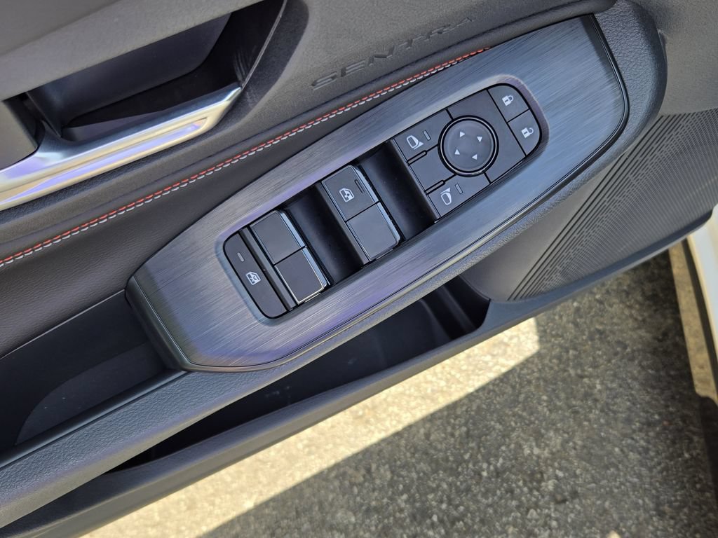 New 2026 Nissan Sentra SR w/ Floor Mat Package FWD image 17