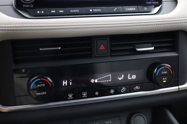 Used 2025 Nissan Rogue SV image 19