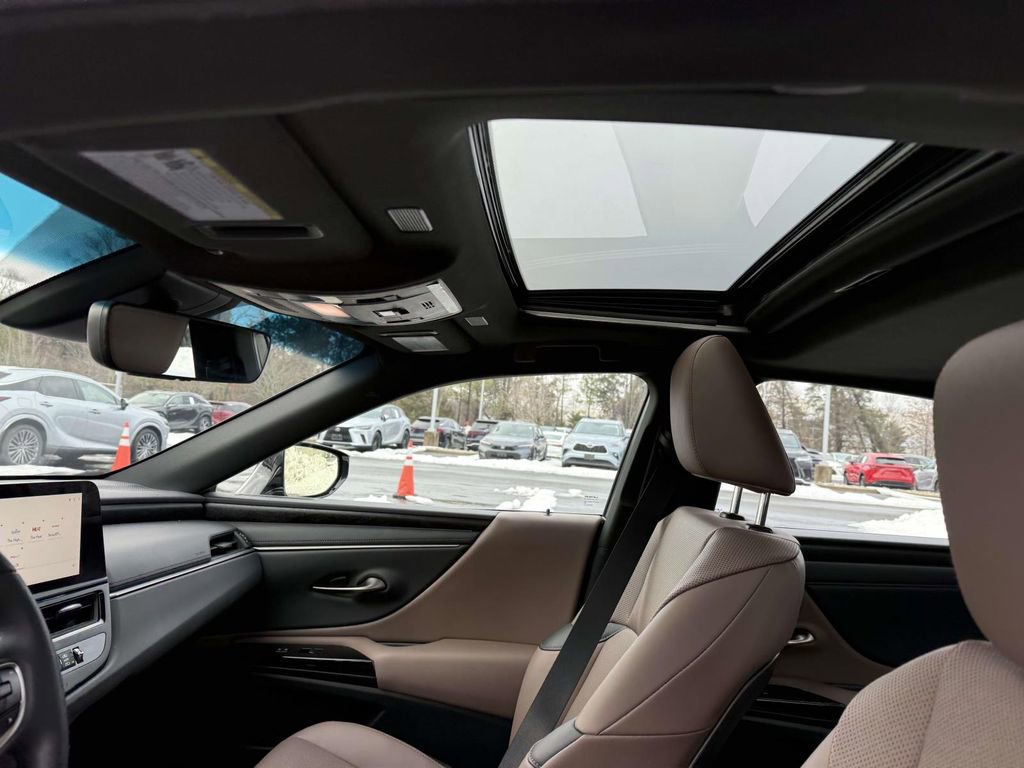 Used 2025 Lexus ES 350 w/ Premium Package image 20