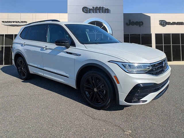 Used 2022 Volkswagen Tiguan SE R-Line